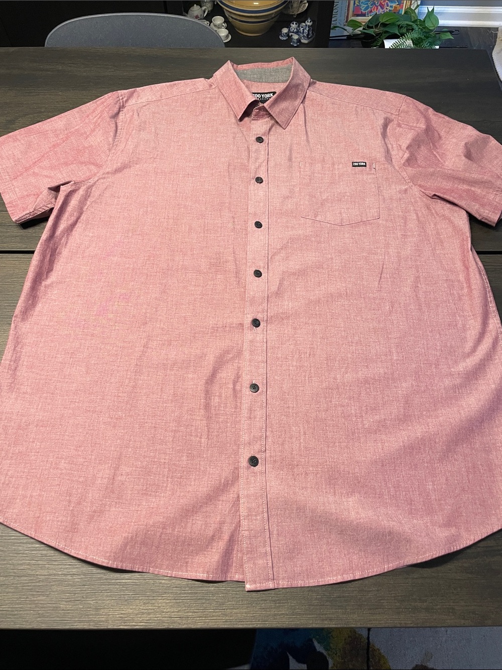 Zoo York Men’s Short-Sleeve Button-Down Shirt in Heathered Pink